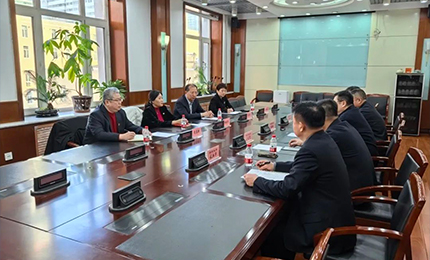 哈藥股份董事長胡曉萍、總裁蘆傳有赴黑龍江省藥品監督管理局座談交流